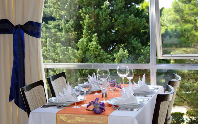 Bluesun Hotel Maestral