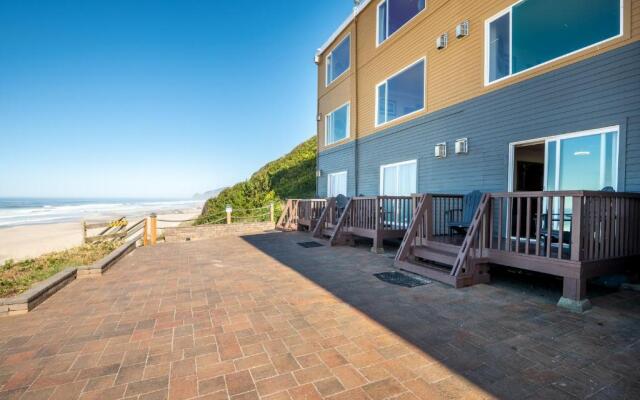 Sailor Jack's Oceanfront Inn