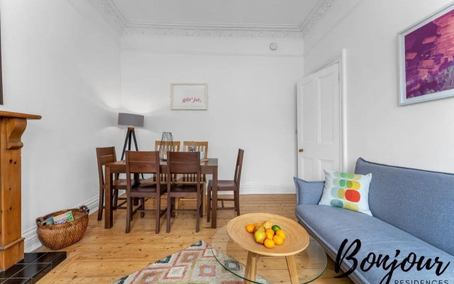 Central Cozy 2BR-1BA near Princes Street