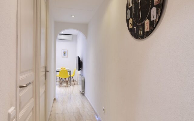 AB Rossello Center Terrace Apartment