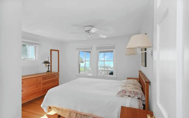 3BR Oceanfront on Nubble Cliffs!