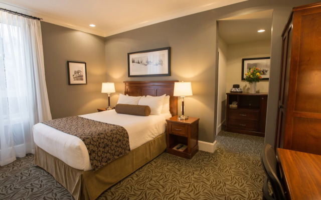Hume Hotel & Spa