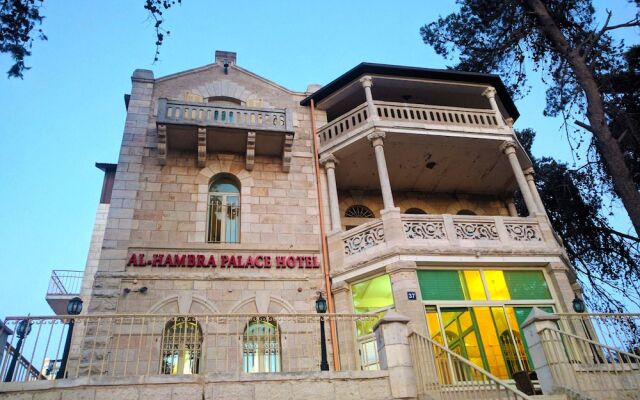 Alhambra Palace Hotel Suites & Resort