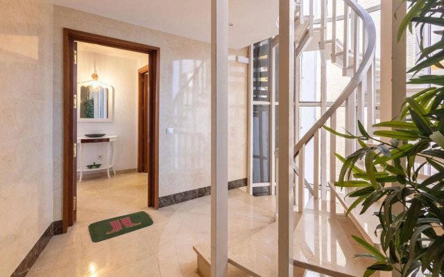 El Salvador City Center Suite by Valcambre