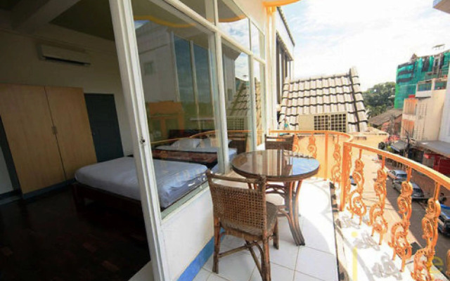 New iHouse Hotel - Hostel