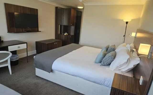 Palms Hotel & Retreat By Palette London Romford