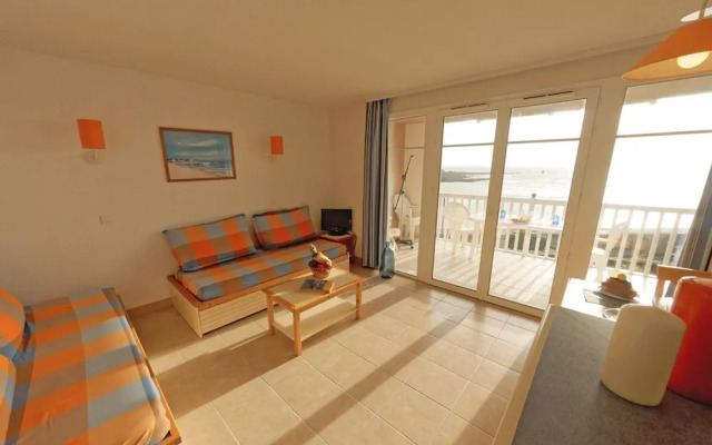 Apartment in Audierne Near Trescadec Beach