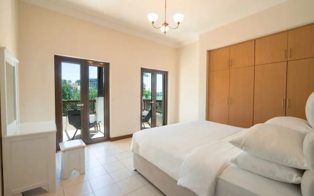 Dubai Creek Villas