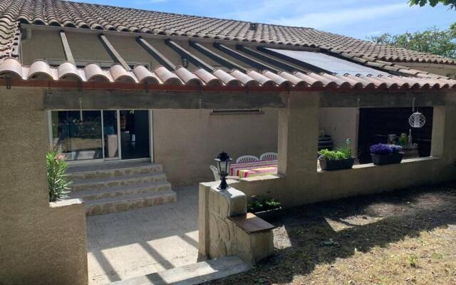 Maison spacieuse et calme près de la cité