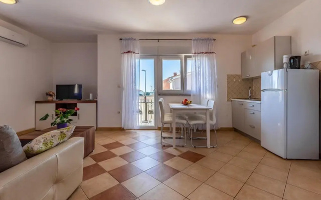 Amazing Apartment in Medulin With 1 Bedrooms and Wifi