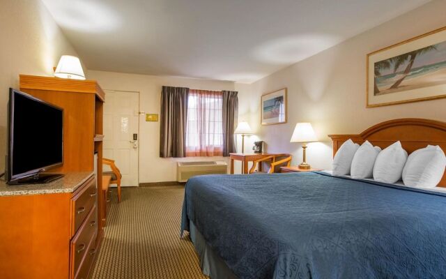 Quality Inn & Suites Redwood Coast