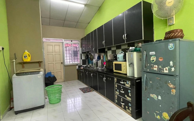 MelorinnForMuslimOnly