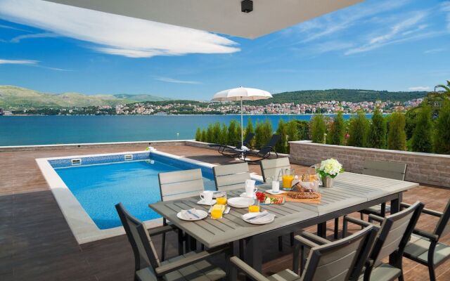 Villa More