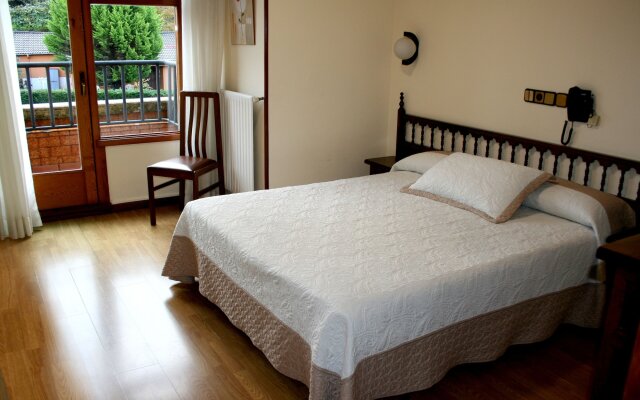 Hotel Cangas De Onis Center