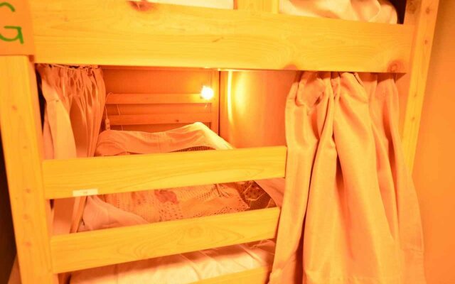 Grateful - Hostel