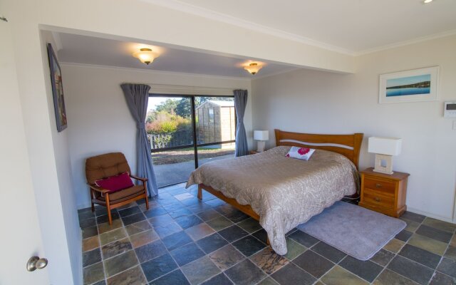 Orewa Cliff Top Holiday Home