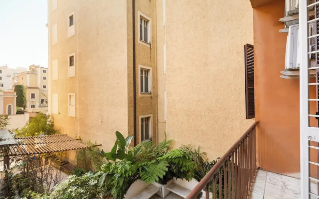 Vatican Beautiful 2Br Apartment With Terrace