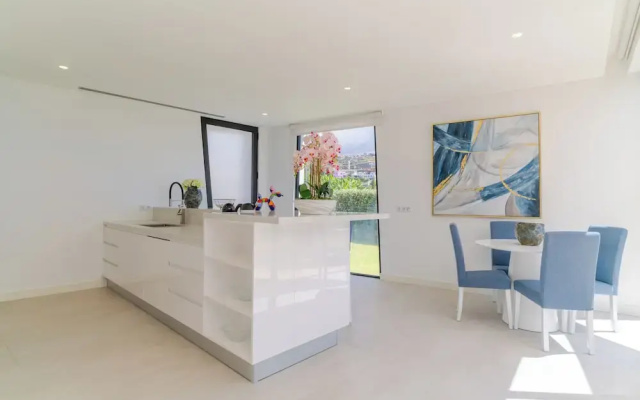 Luxury Diamond House