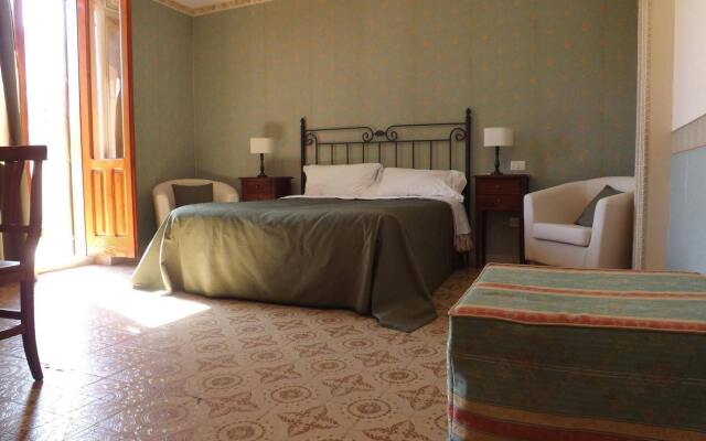 Neathon Rooms