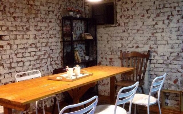 Huei Shiung Hostel