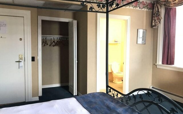 Waynebrook Inn, Est 1865