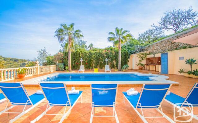 Abahana Villas La Marina