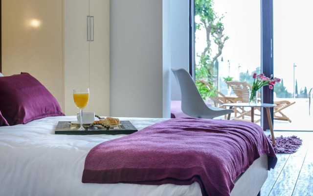 Tandem Apartments with Swimming pool