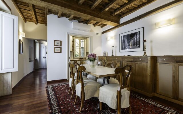Luxury Flat in the Center of Rome