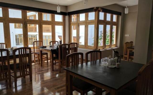 Hotel Blue Stone