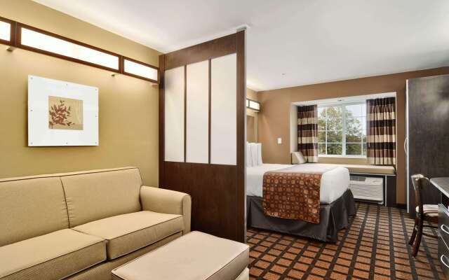 Microtel Inn & Suites by Wyndham Carrollton