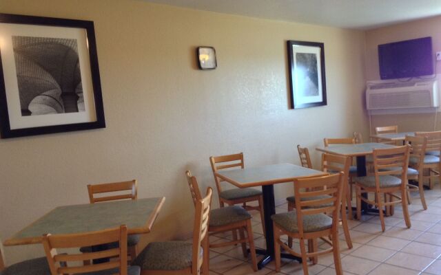 Western Inn & Suites