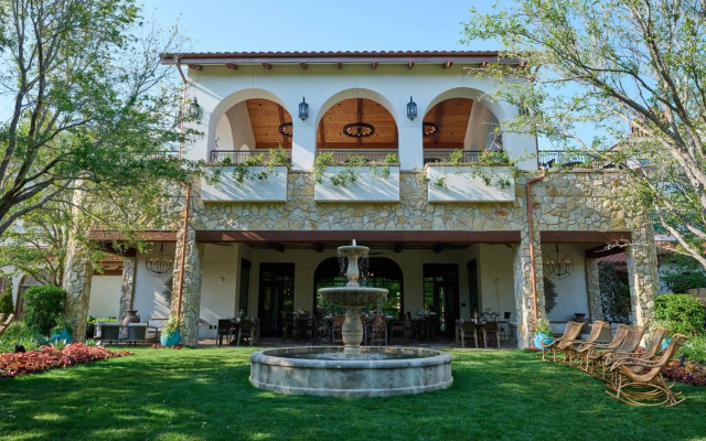 Hotel Drover, Autograph Collection