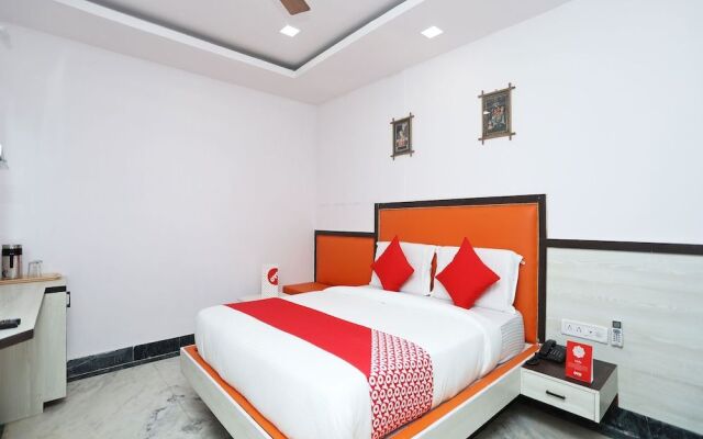 OYO 13834 Hotel Sonali