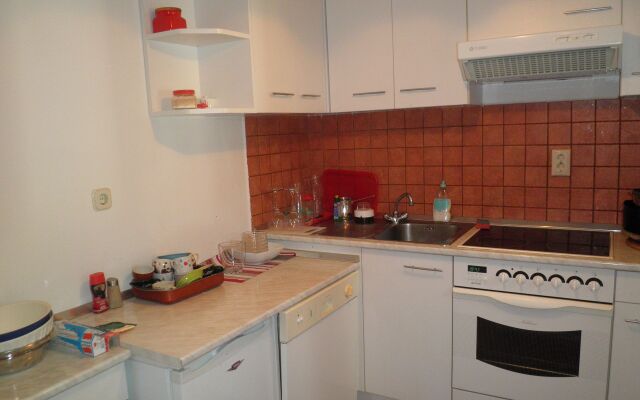 Apartment Aldica - 300 m from sea: A3 Supetar, Island Brac