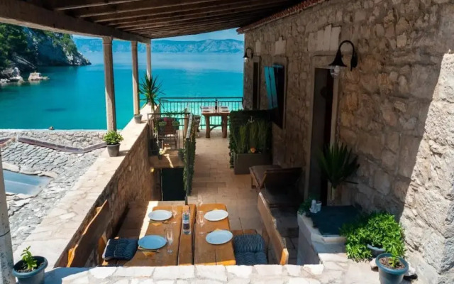 Apartments Vela Stiniva