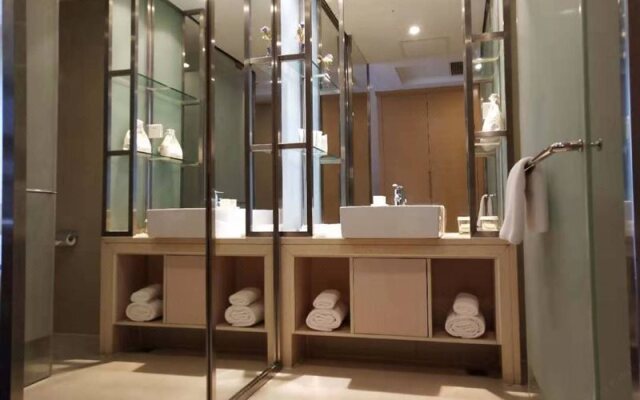 Home Inn (Jiangyin Middle Chengjiang Road)