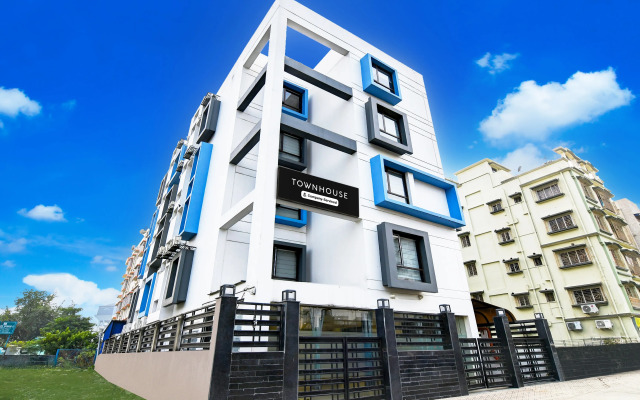Super Townhouse New Town Near DLF