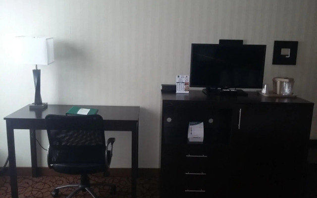 Quality Inn & Suites Escanaba North