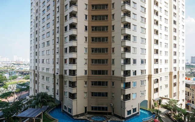 2BR Apartment Seaview with Workspace at Mediterania Marina Ancol