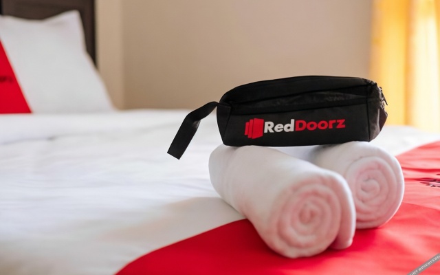 RedDoorz near Paralayang Batu