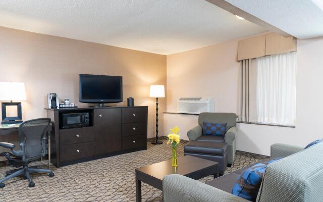 Holiday Inn Chicago - Elk Grove, an IHG Hotel