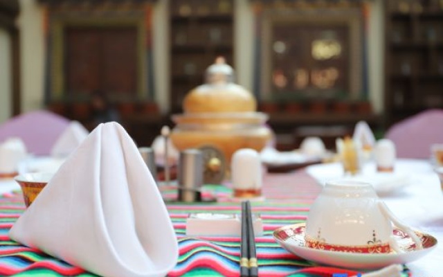Shangri-La 5th Meteorite Light Year Hotel (Dukezong Ancient City Shop) – Guest Rooms – Shangri-La