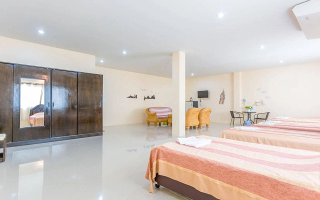 Phet Ngam Hotel