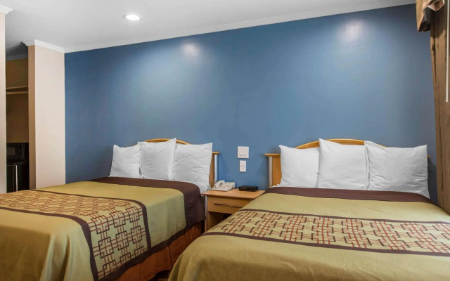 Rodeway Inn Escondido Downtown