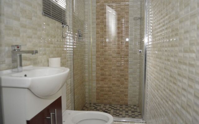 Emirates Garden Lodge