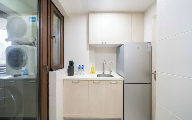 Tyms Modern 1BR APT  Garden