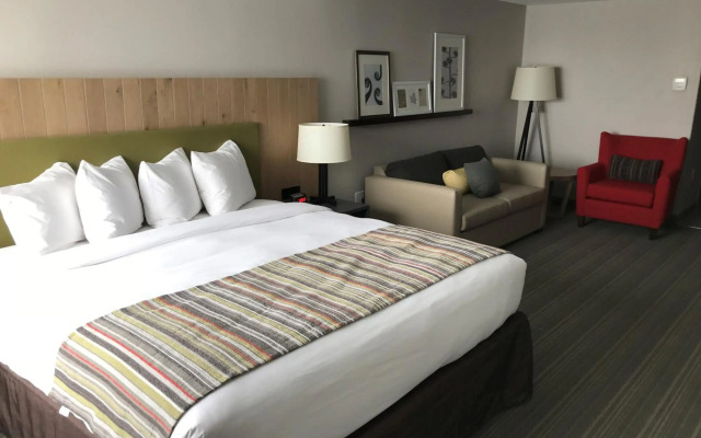 Country Inn & Suites by Radisson, Belleville, ON