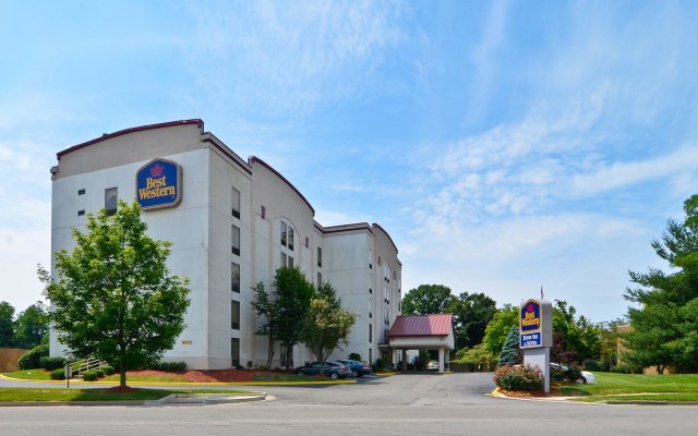 Best Western Louisville East Inn & Suites