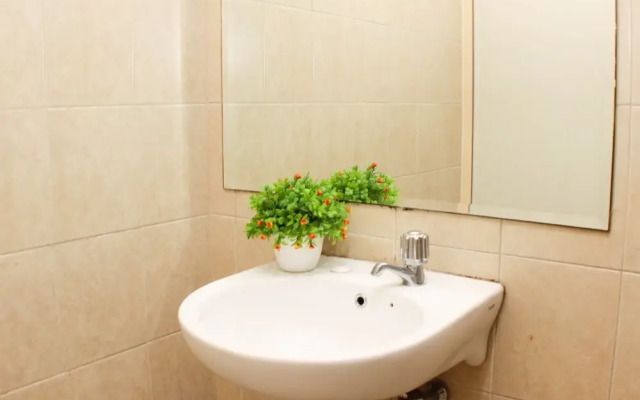 Comfort And Warm 2Br At Marina Ancol Apartment