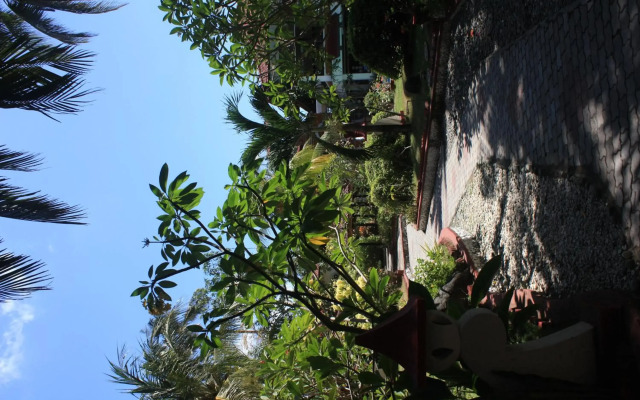 Puri Naga Beachfront Cottages